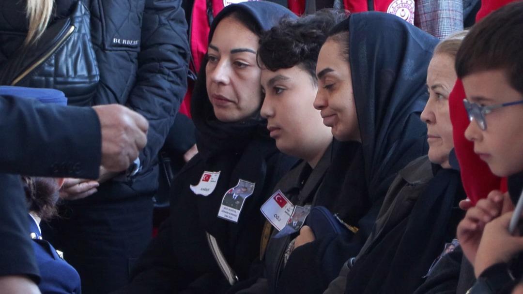 Şehit Pilot Yarbay Gökhan Korkmaz, gözyaşlarıyla uğurlandı! "Cuma günü yanınızdayım" diyerek göreve gitmiş 5