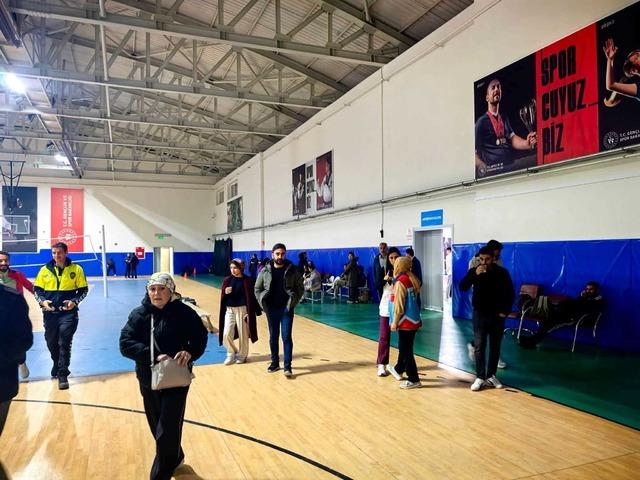 Malatya da kar nedeniyle mahsur kalan 33 kişi kurtarıldı 1