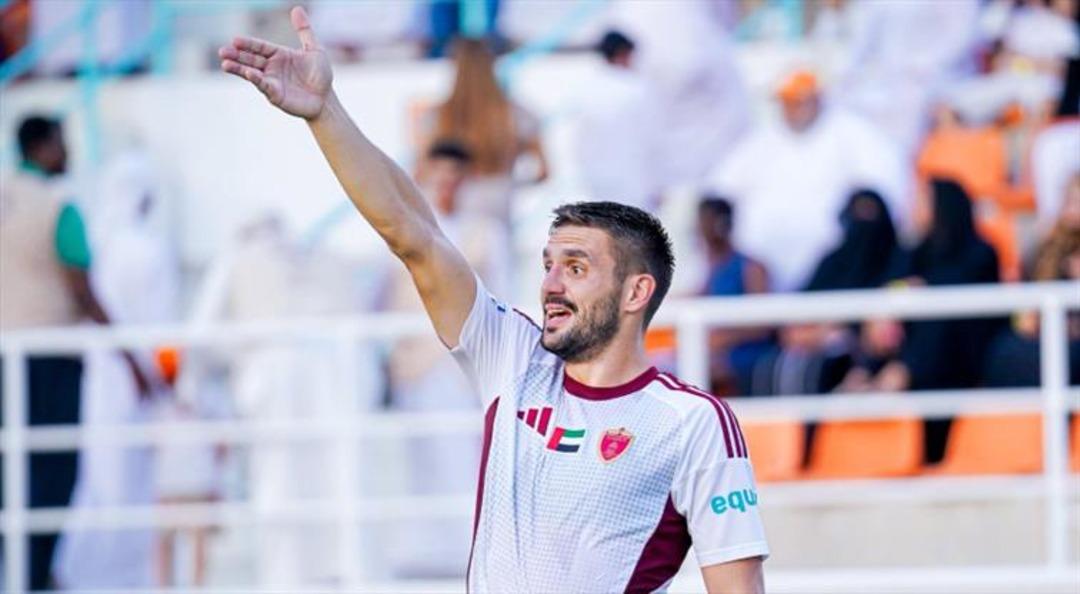 Dusan Tadic den dudak ısırtan performans! Al-Wahda formasıyla Khor Fakkan a 2 asist yaptı... Son dakikada takımı sevindirdi... 1