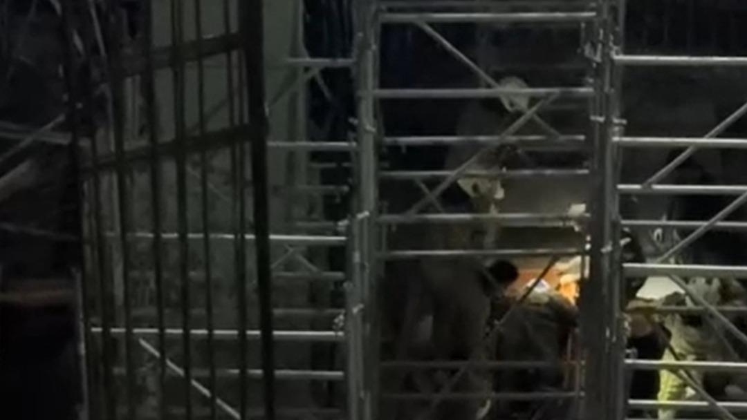 Kabataş ta metro inşaatında iskele çöktü! Yaralılar var, ekipler sevk edildi 1