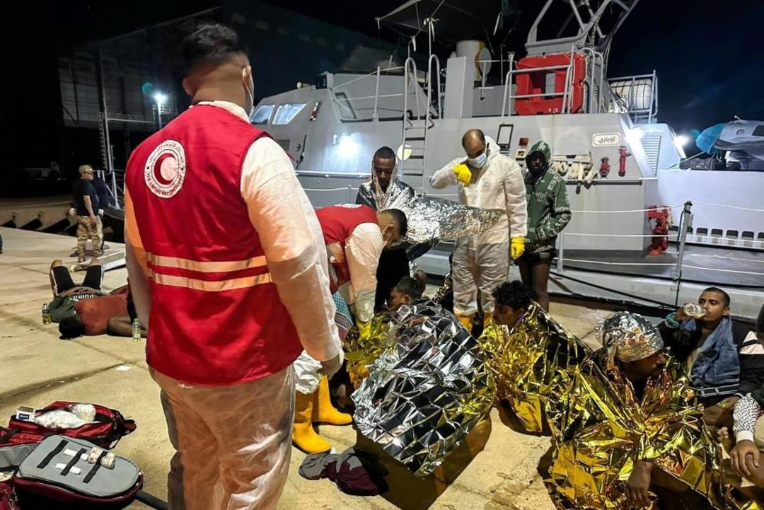 Libya a&ccedil;ıklarında 95 g&ouml;&ccedil;meni taşıyan iki tekne alabora oldu: 4 &ouml;l&uuml; 1