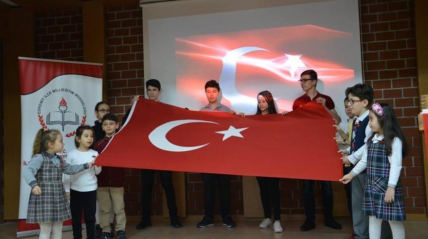 Öğrenciler, İstiklal Marşı´nı güzel okumak için yarıştılar