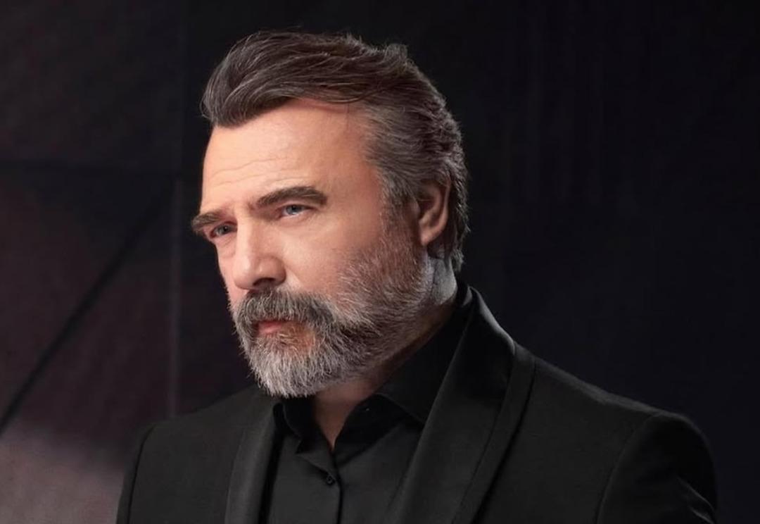 Oktay Kaynarca saçının protez olduğunu yorumuna çok sinirlendi! 1