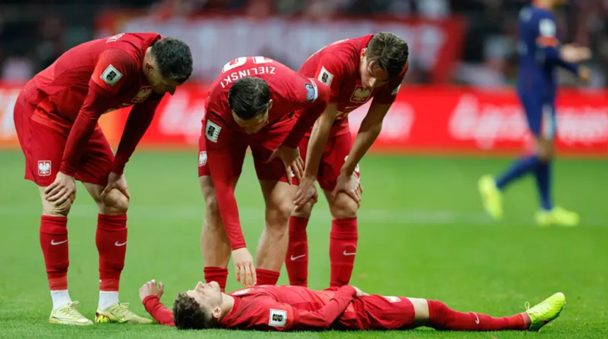 Fenerbah&ccedil;e'nin yıldızından k&ouml;t&uuml; haber geldi! Milli takımda oyuna devam edemedi