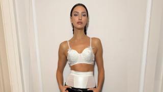 Irina Shayk tarzıyla yine dikkat çekti! Arkasını dönünce...