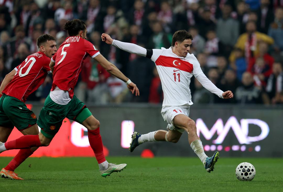 A Milli Takımımız Bulgaristan'ı 2-0 devirdi, d&uuml;nya basını millilerin galibiyetini b&ouml;yle değerlendirdi: Timsah'ın ağzına d&uuml;şt&uuml;!