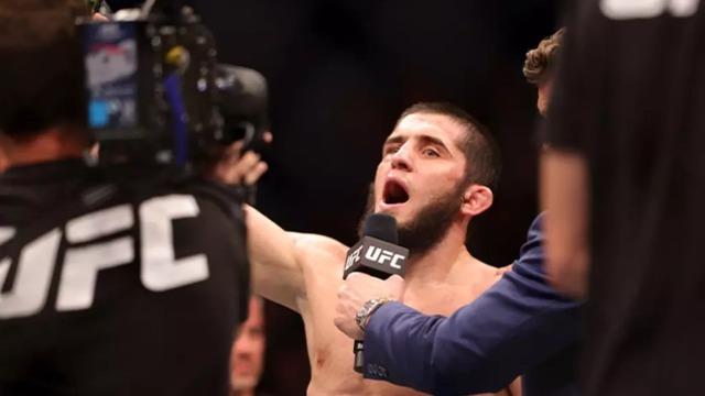 Islam Makhachev artık çifte şampiyon! Jack Della Madalena'yı domine etti