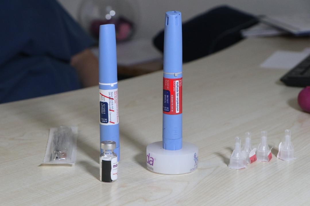 Son d&ouml;nemde herkes bu zayıflama y&ouml;ntemini merak ediyor! Zayıflama iğnesine karşı uyardı: Doktor kontrol&uuml; şart! 6