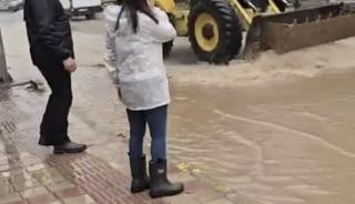 Mazıdağı’nda sağanak nedeni ile yollar göle döndü