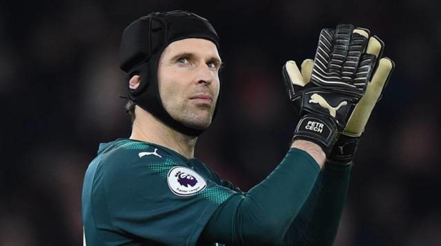 Cech gol yemeden 200. ma&ccedil;ını tamamladı