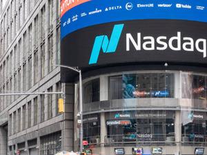 Altın ve g&uuml;m&uuml;ş y&uuml;kselirken g&ouml;zler Nasdaq&rsquo;taki madencilik hisselerinde! Y&uuml;kseliş başlayabilir