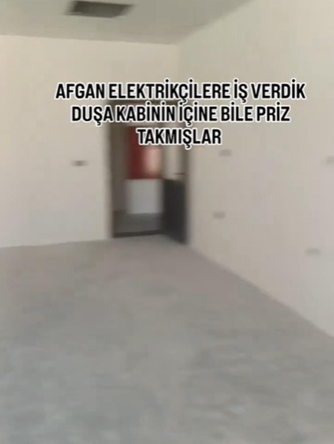 Salonuna 19 priz takıldı... Ev sahibinin tepkisi sosyal medyayı salladı: “Burası internet kafe mi?” 2