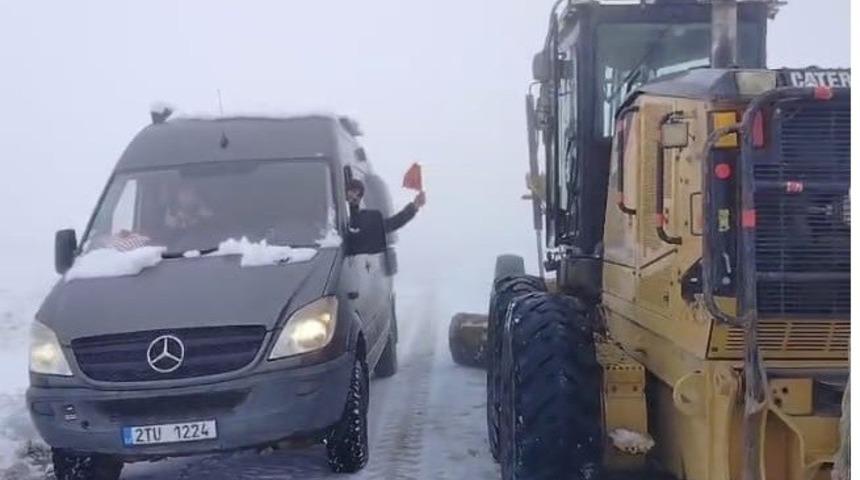 Malatya&rsquo;da yağış sonrası mahsur kalan 4 turist kurtarıldı