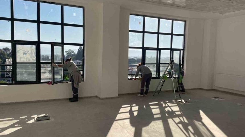 Söke’de yeni kaymakamlık binasında hazırlıklar sürüyor