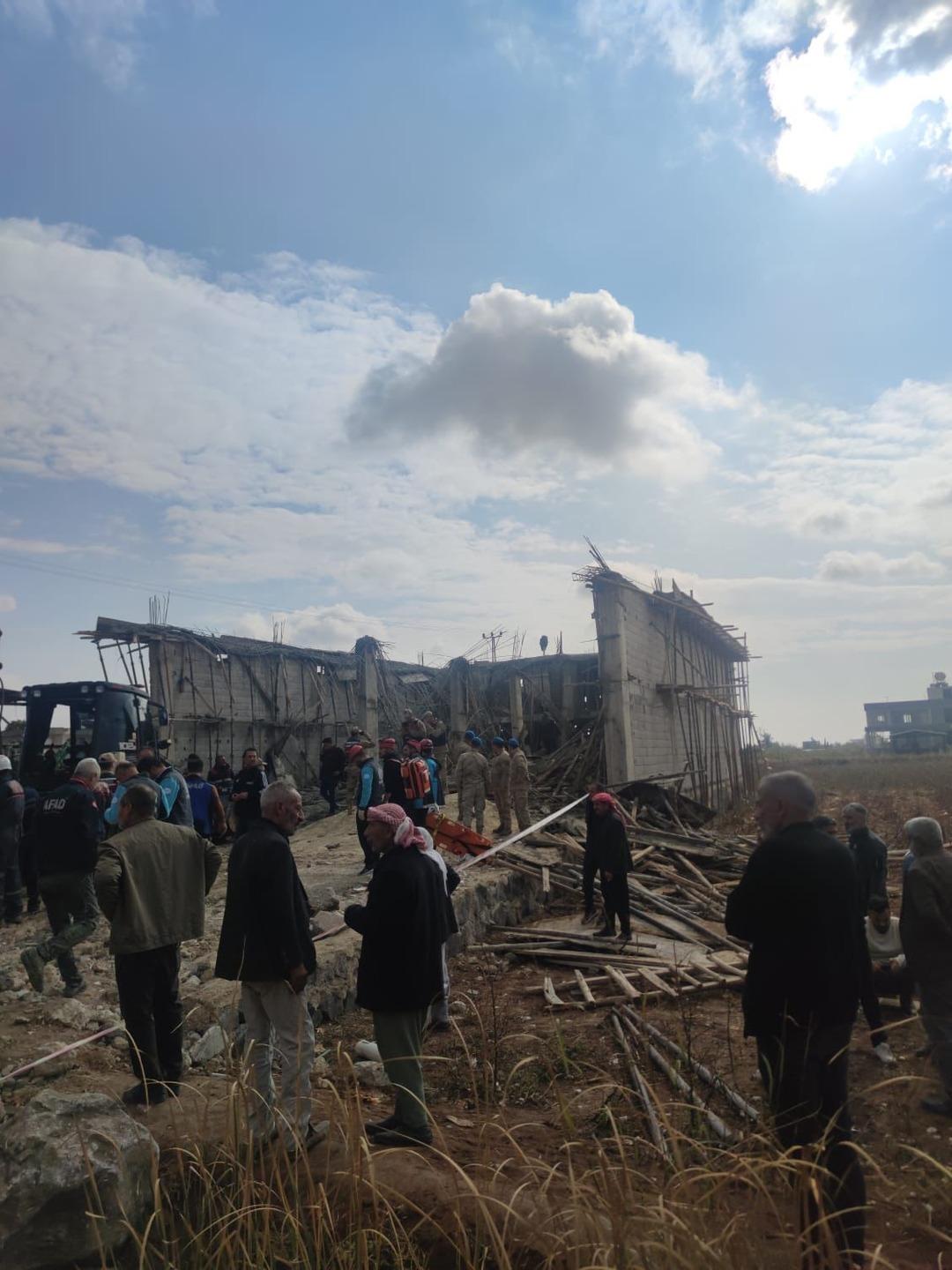 Şanlıurfa dan acı haber! İnşaatte &ccedil;&ouml;kme meydana geldi: 2 &ccedil;ocuk iş&ccedil;i hayatını kaybetti... 7