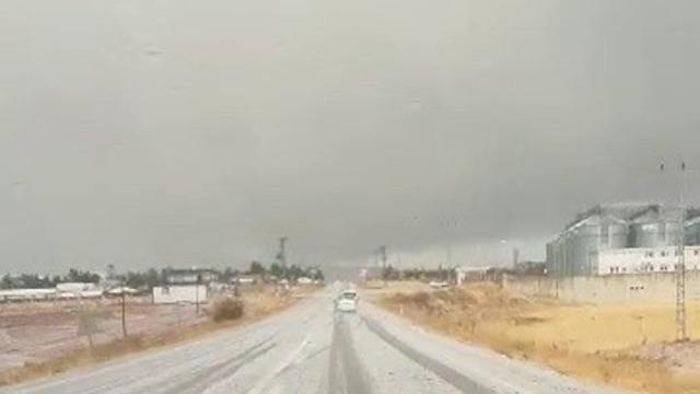 Kahta-Sincik yolunda dolu yağışı