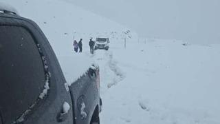 Durankaya-Şivekür yolu kar ve tipi nedeniyle ulaşıma kapandı