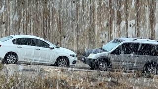 Yüksekova’da yoğun kar yağışı: Sınırda bulunan Çobanpınar köyünün yolu karla kaplandı
