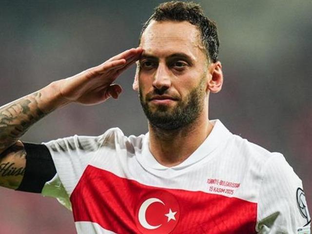 Son dakika: A Milli Takım'da Hakan Çalhanoğlu şoku! Sakatlığı nedeniyle kadrodan çıkarıldı