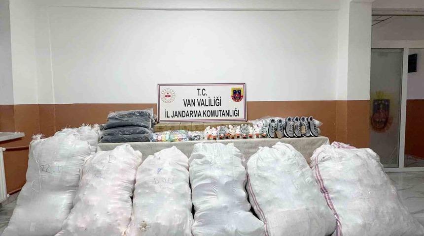Başkale&rsquo;de 4 milyon 163 bin TL değerinde ka&ccedil;ak malzeme ele ge&ccedil;irildi