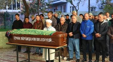 İzmir'de evinde çıkan yangında kedileriyle ölen kadının cenazesi defnedildi