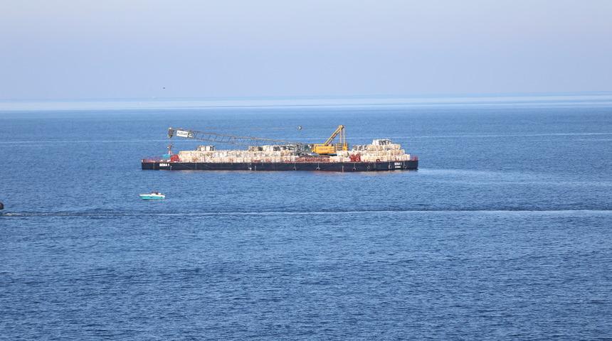 Kocaeli'de karaya oturan gemi kurtarıldı