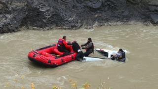 Zap Suyu'nda can pazarı! Düşen pikaptaki 2 kişi hayatını kaybetti, 2 kişi yaralandı