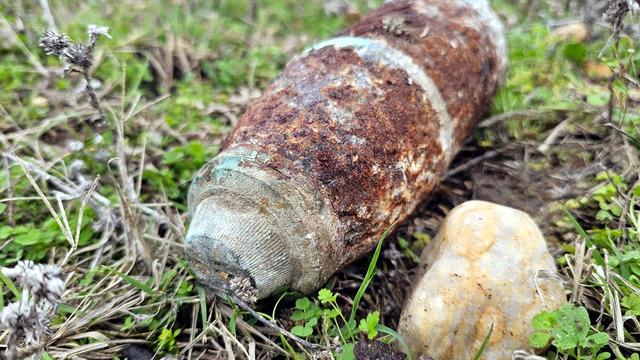 Yer: Edirne! Köy merasında bulunan top mermisi imha edildi