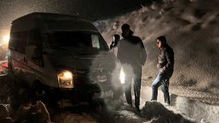 Hakkari'de kar esareti! 30 kişi mahsur kaldı