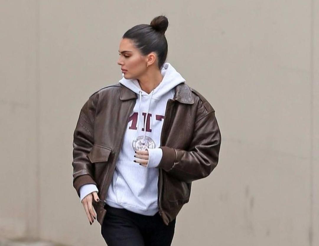 Sweatshirt ile yapabileceğin rahat ve tarz kombin önerileri 5