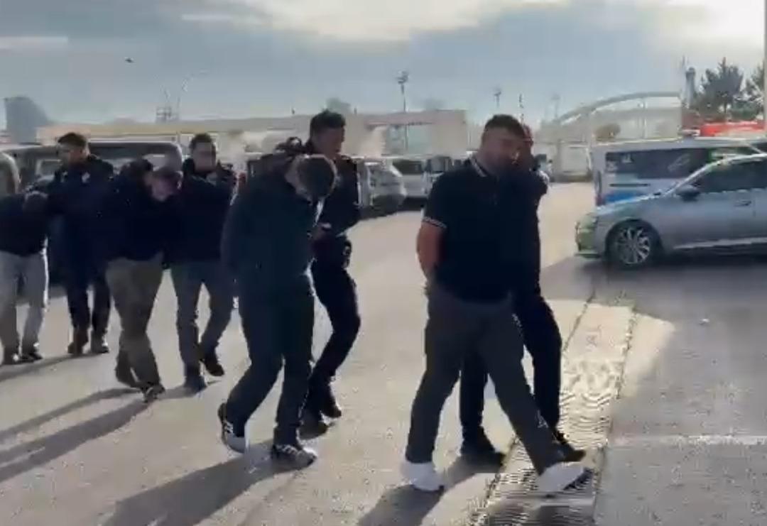 Sosyal medyada peş peşe silahlı paylaşım! Birbirlerine meydan okudular 4