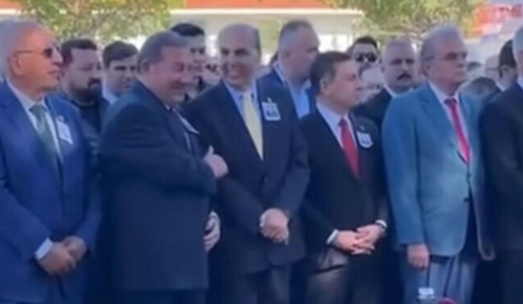 Şehit cenazesinde gülücükler saçan AK Partili Aydın Ayaydın ve CHP li Fevzi Topuz tepki çekmişti! Oğlundan skandal ötesi paylaşım 1