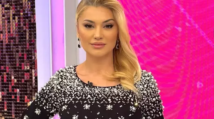 Kal&ccedil;ası &ccedil;ok konuşulmuştu! Song&uuml;l Karlı makyajsız halini paylaştı... 