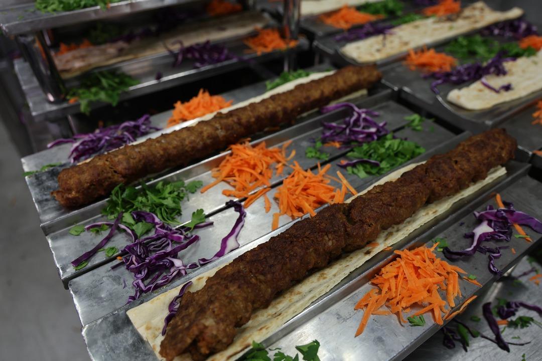  Türkiye nin en çok akla gelen lezzetleri  listesinde, kebabın 3 üncü olmasına tepki: "Adana kebabını dışlıyorlar" 5