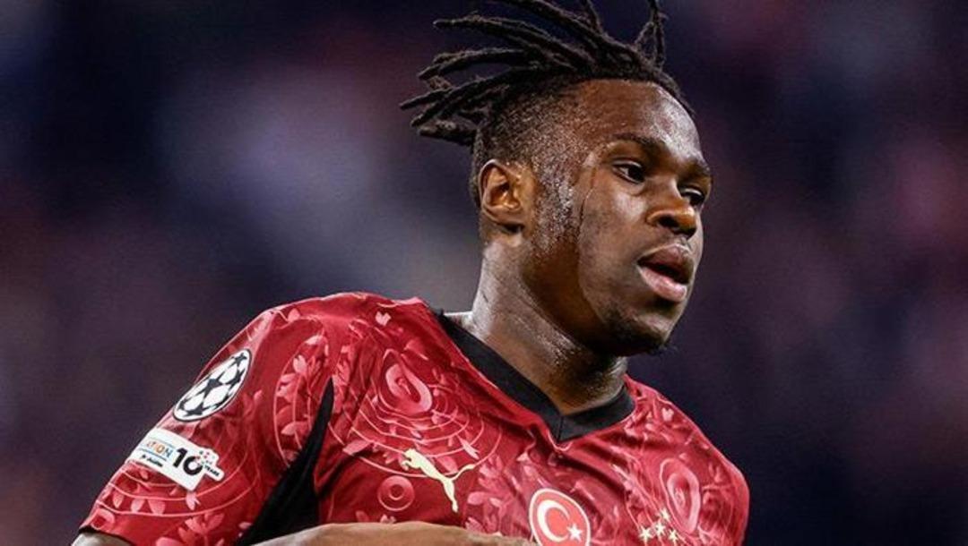 Daha 9 ma&ccedil;a &ccedil;ıkmıştı! Galatasaray da tarihe ge&ccedil;ecek ayrılık... Liverpool g&ouml;z&uuml;n&uuml; kararttı yıldız ismi istiyor! 2