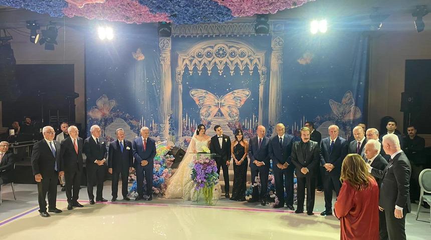 Kemal Kılıçdaroğlu, Binali Yıldırım, Süleyman Soylu ve daha niceleri... Türkiye'nin konuştuğu düğün!