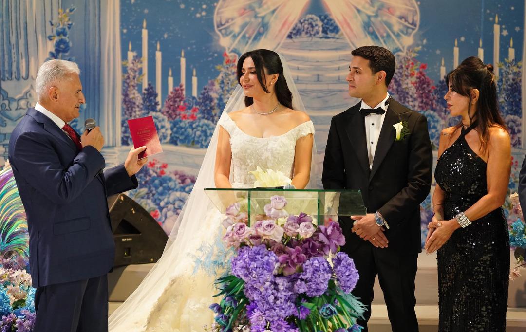 Kemal Kılıçdaroğlu, Binali Yıldırım, Süleyman Soylu ve daha niceleri... Türkiye nin konuştuğu düğün! 2