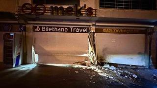 Mardin’de otomobil iş yerinin kepengine çarptı: 4 yaralı