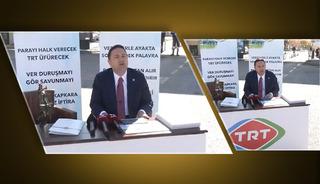 CHP'li milletvekilinden TRT önünde dikkat çeken eylem! Stüdyo kurup 'Siyah beyaz' çağrısında bulundu