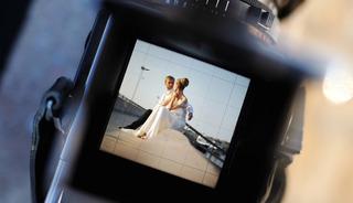 Düğün fotoğraflarını paylaştı hapis cezası aldı!