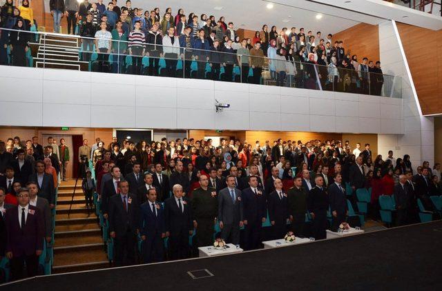 Öğrencilerin ’İstiklal Marşının Kabulü’ gösterisi tam not aldı