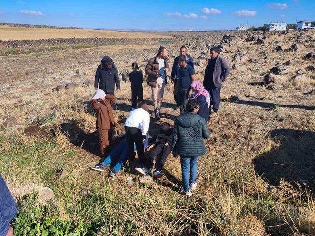 Takla atan otomobilde aynı aileden 4 kişi ağır yaralandı 1