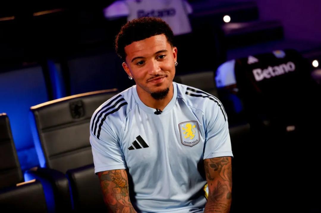 S&uuml;per Lig devinden transfer bombası! Jadon Sancho İstanbul da!   Aynı otelde g&ouml;r&uuml;şm&uuml;ş olabilirler...   4