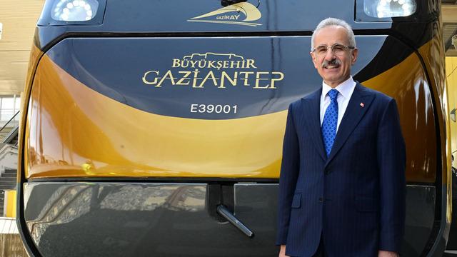 Milli banliyö treninin 4'üncü seti raylara indi