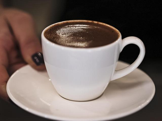 Tansiyon hastaları dikkat: Sabah kahvesi riskli olabilir!