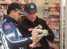 Yalova’da market raflarındaki tarihi geçmiş ürünler toplatıldı