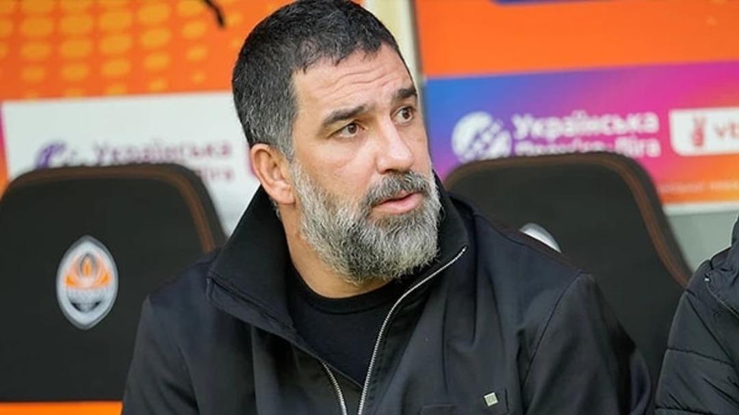 Shakhtar Donetsk teknik direkt&ouml;r&uuml; Arda Turan dan flaş itiraf!   Ma&ccedil;tan bir g&uuml;n &ouml;nce bombalandık! Sığınıklara indik...   3