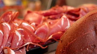 Yer: Niğde! Pastırma yiyen 5 kişi hastanelik oldu