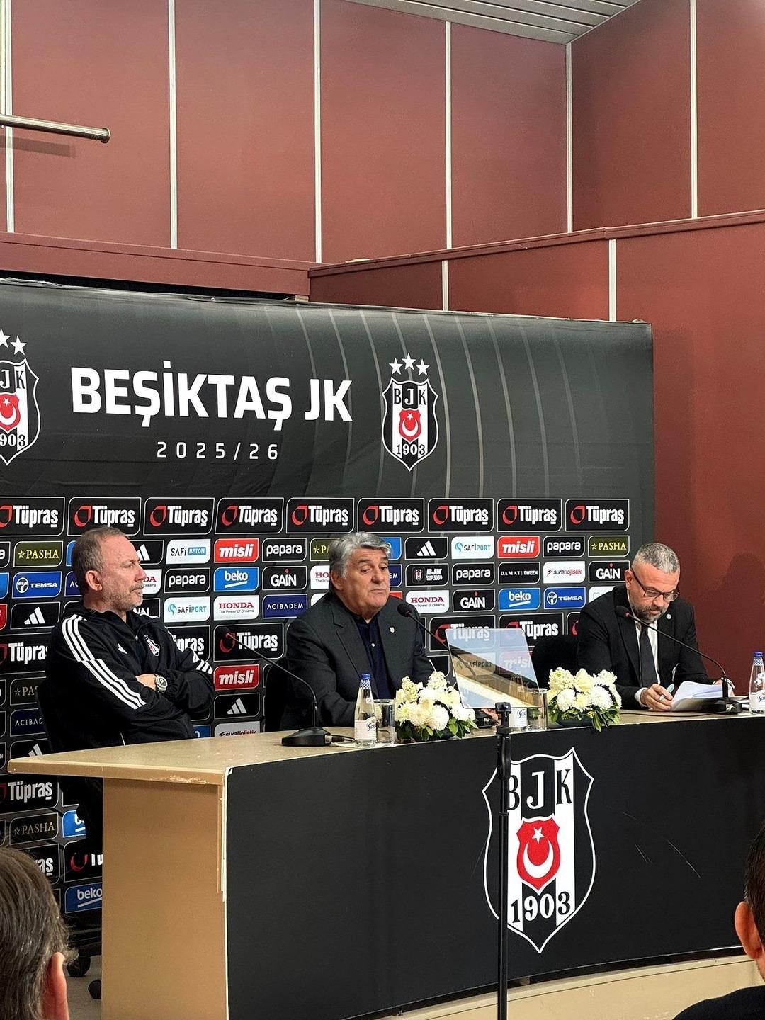 Beşiktaşlı Rafa Silva da kritik gelişme! &lsquo;&lsquo;Rafa, bir daha Beşiktaş forması giymeyecek&rsquo;&rsquo; iddiası olay oldu! Yeni adresi i&ccedil;in flaş iddia... 5