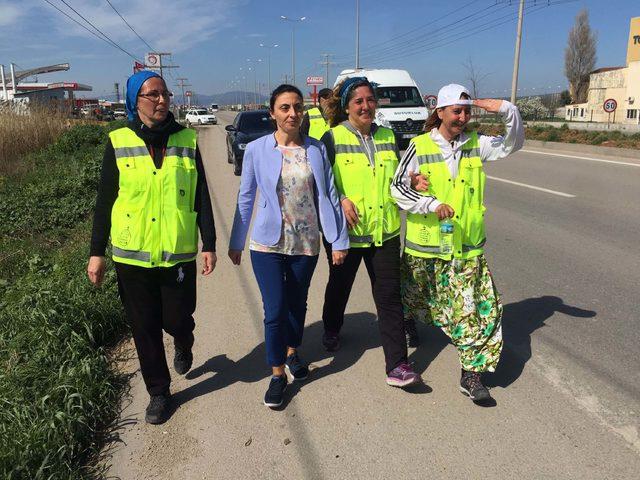 CHP li Kayışoğlu ndan, istismar ve şiddete dikkat çekmek için yürüyen kadınlara destek 1